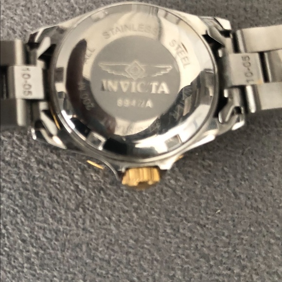 Women’s Invicta Professional Dive Water Resistant Blue Gold  and Silver Watch - Picture 5 of 6